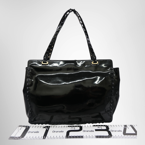 Valentino Garavani Rockstud Trapeze Tote Bag in Patent Leather